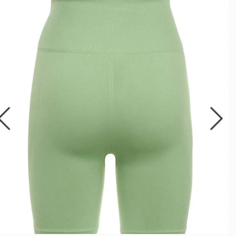 NWT WeWoreWhat Seamless Biker Shorts in Solid Fair Green Size Small - Picture 13 of 14